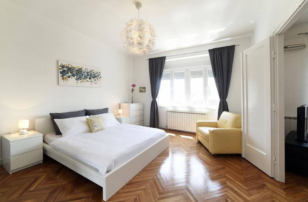 Apartment Sunny ซาเกร็บ ภายนอก รูปภาพ